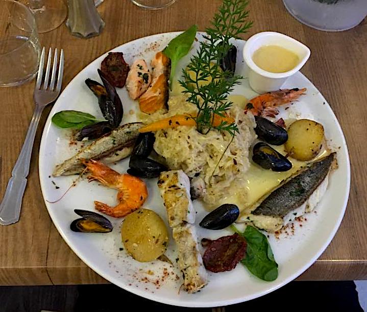 biizi restaurant st pee sur nivelle specialites de poisson
